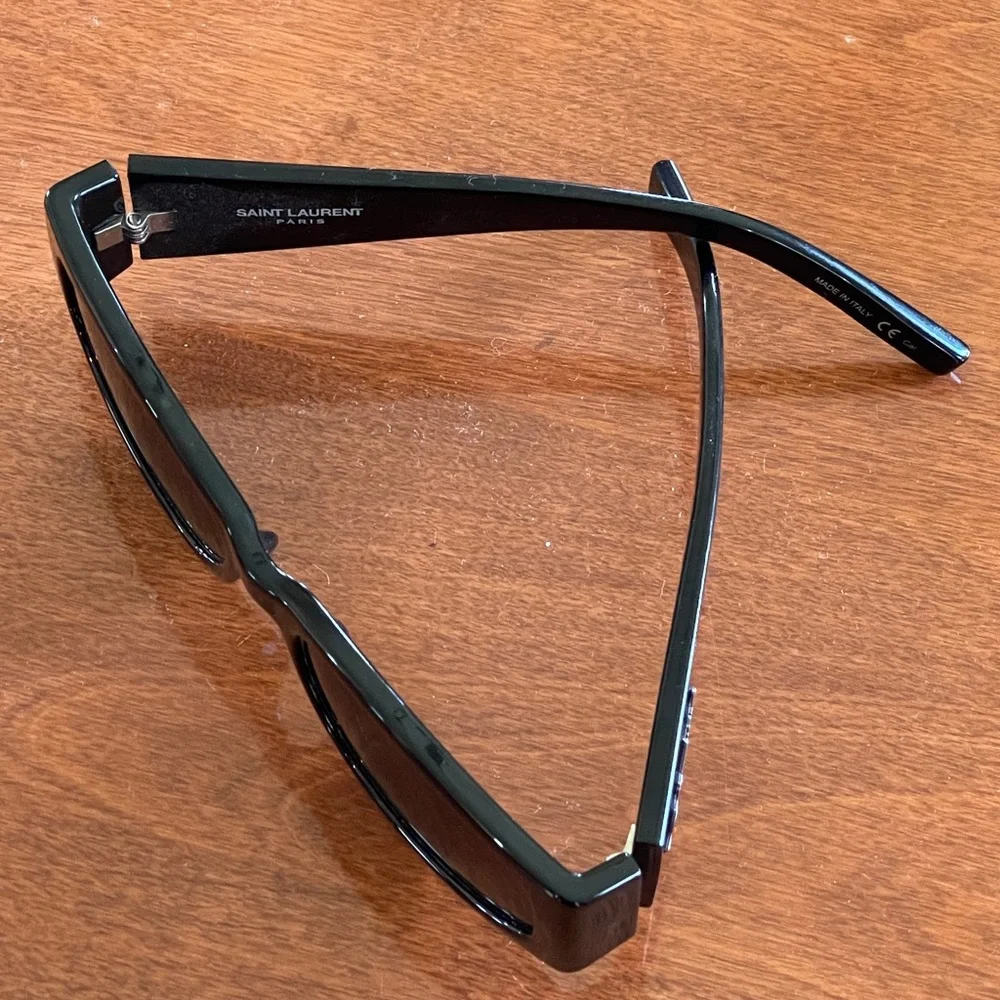 Saint Lauren Sunglasses (Black/style:SL329) - Picture 6 of 6